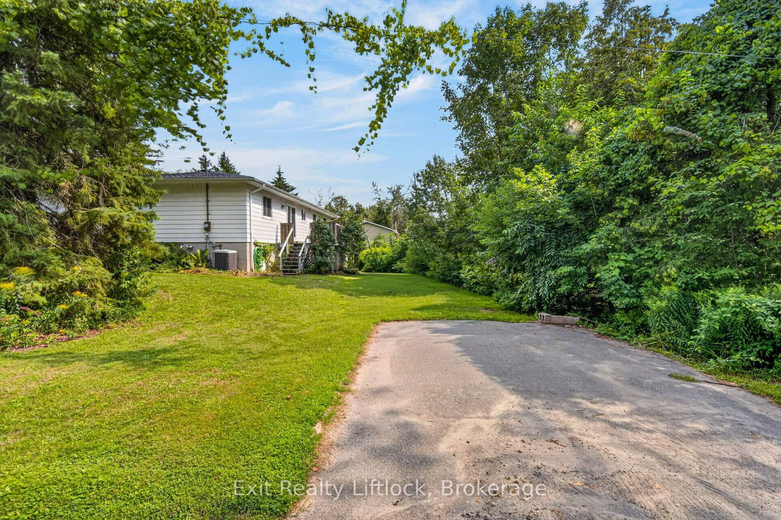 3 Basswood Street • Kawartha Lakes, ON photo 36