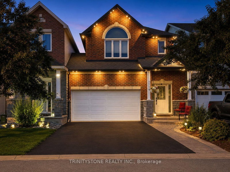 1114 Northgraves Crescent