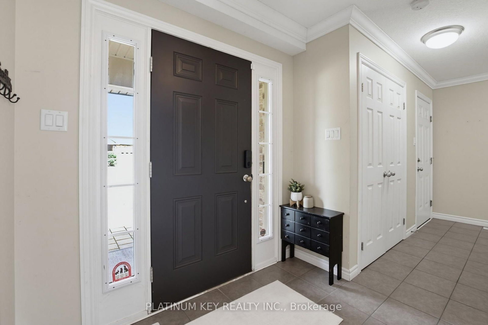 114 Jenna Drive • Strathroy-Caradoc, ON photo 4