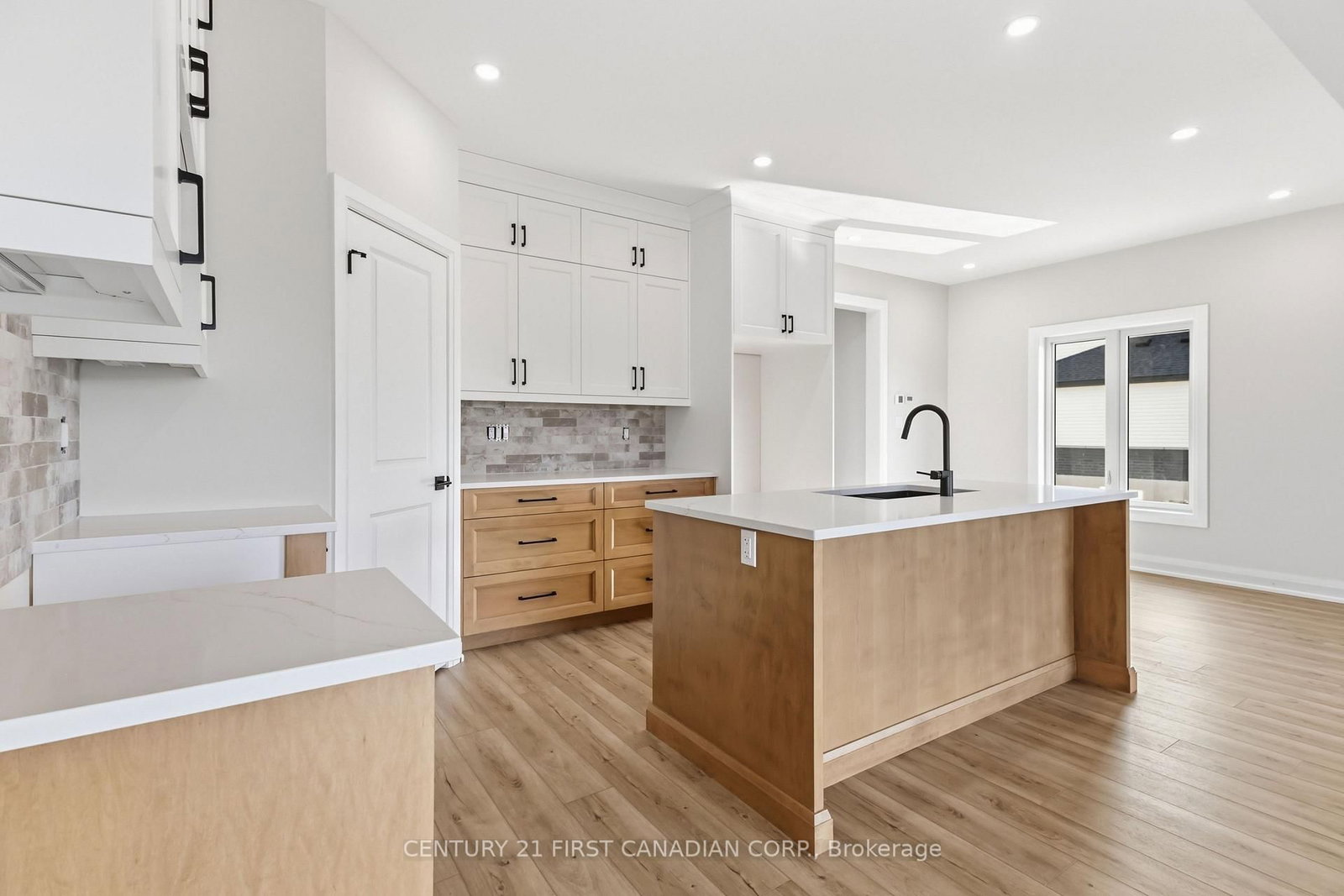 115 Addison Avenue • Lucan Biddulph, ON photo 12