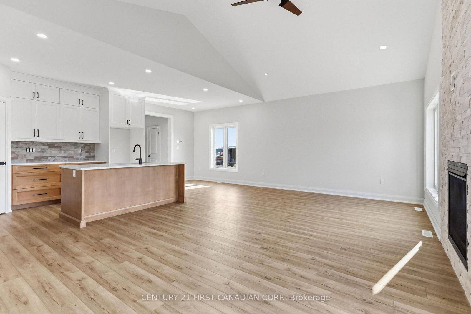115 Addison Avenue • Lucan Biddulph, ON photo 15