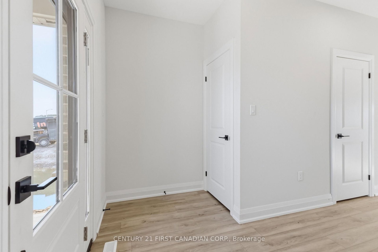 115 Addison Avenue • Lucan Biddulph, ON photo 6
