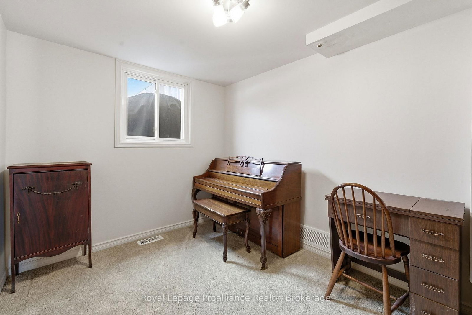 46 Edgehill Road • Belleville, ON photo 20