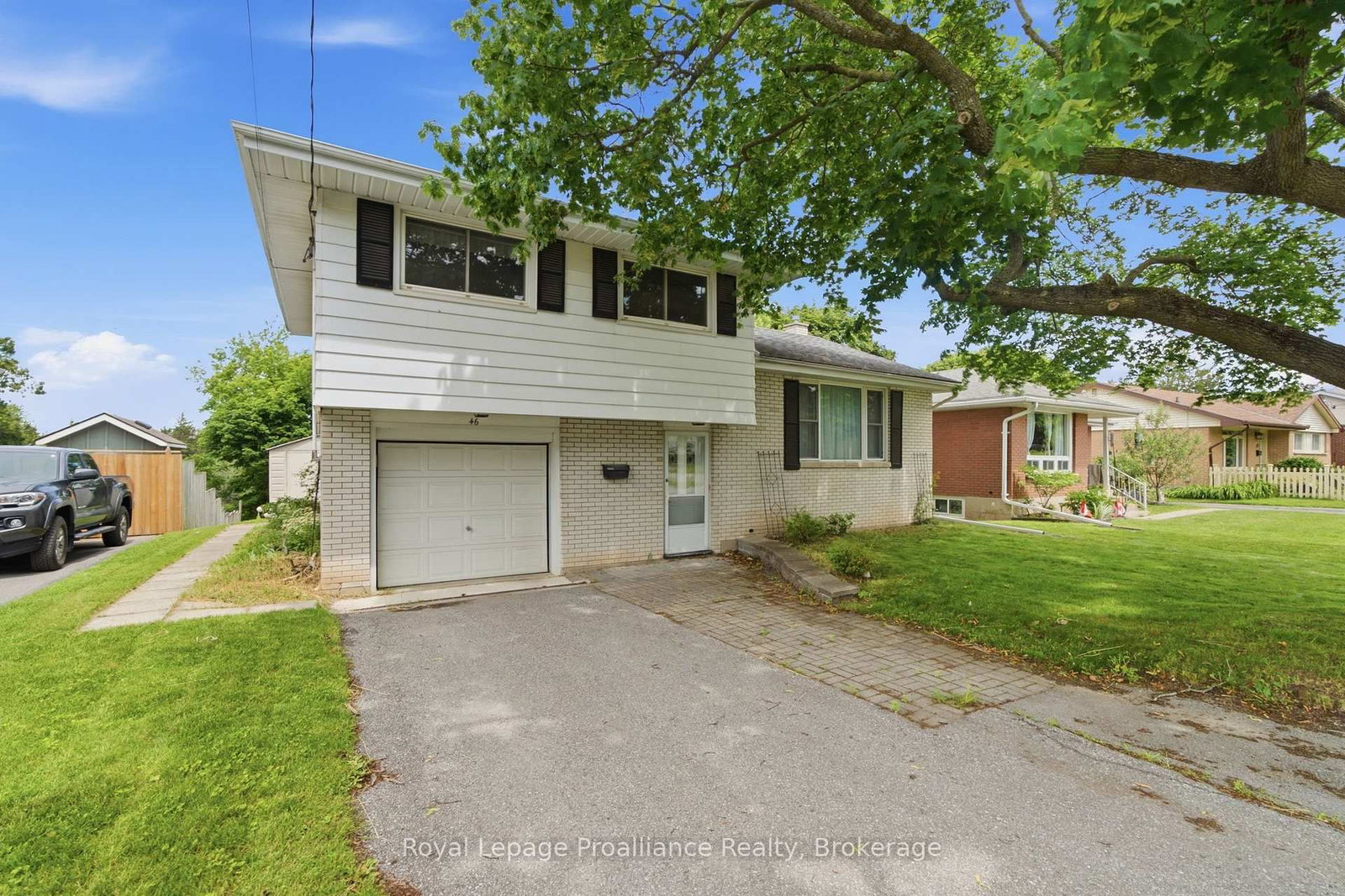 46 Edgehill Road • Belleville, ON photo 3