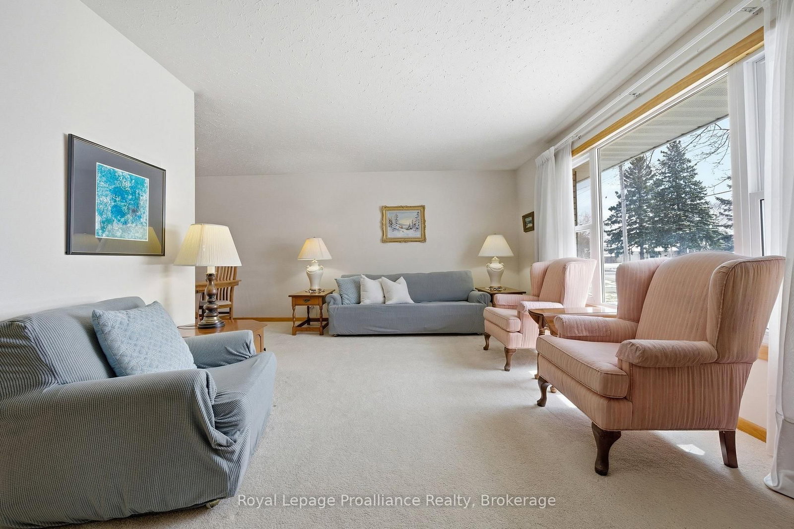 46 Edgehill Road • Belleville, ON photo 8