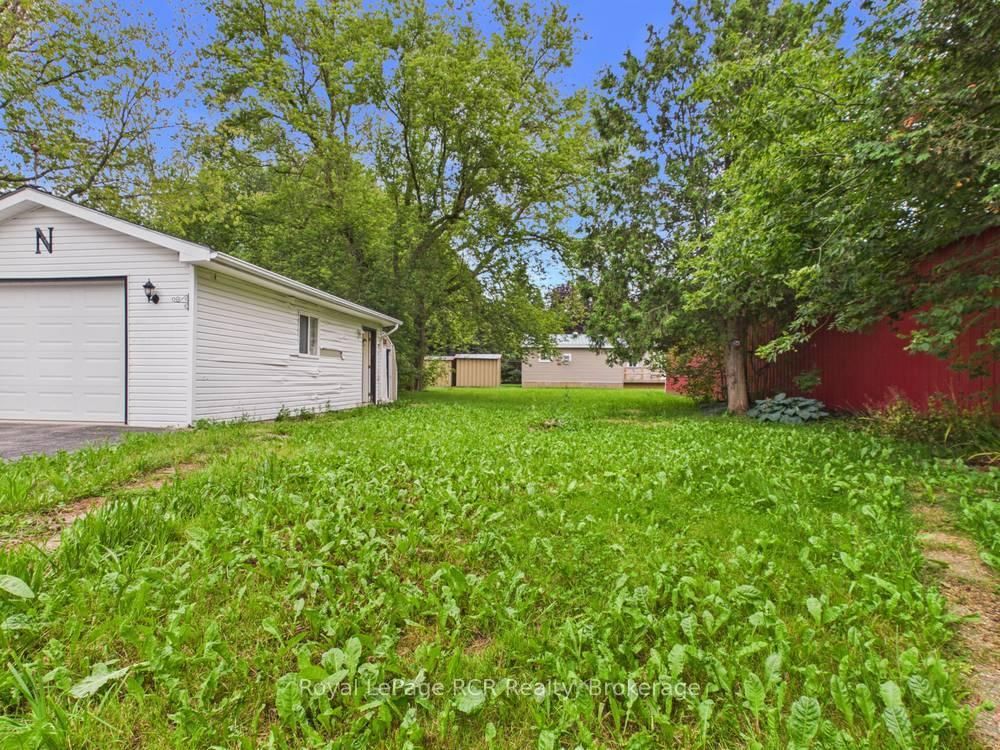 106 King Street • Kincardine, ON photo 17