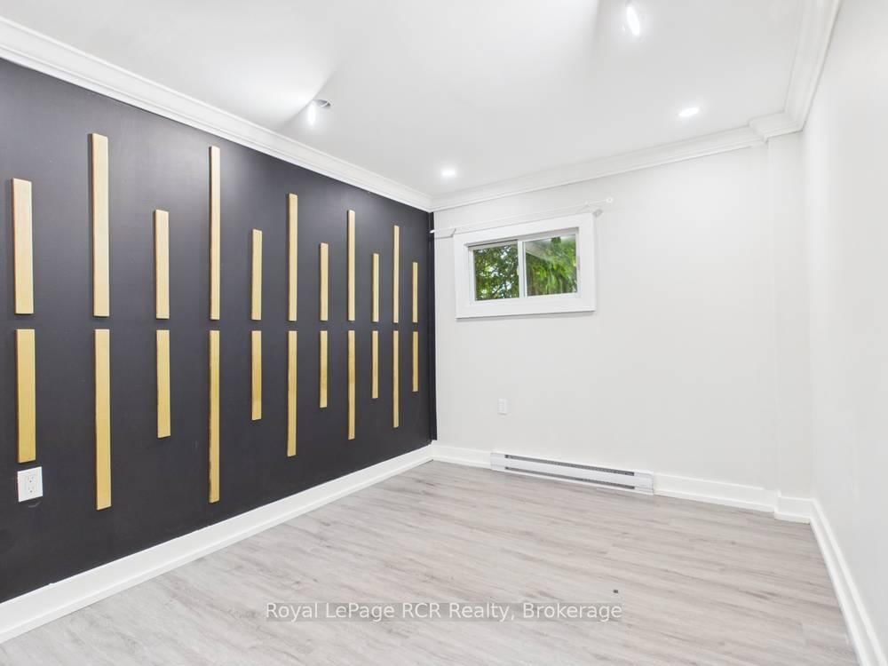 106 King Street • Kincardine, ON photo 9