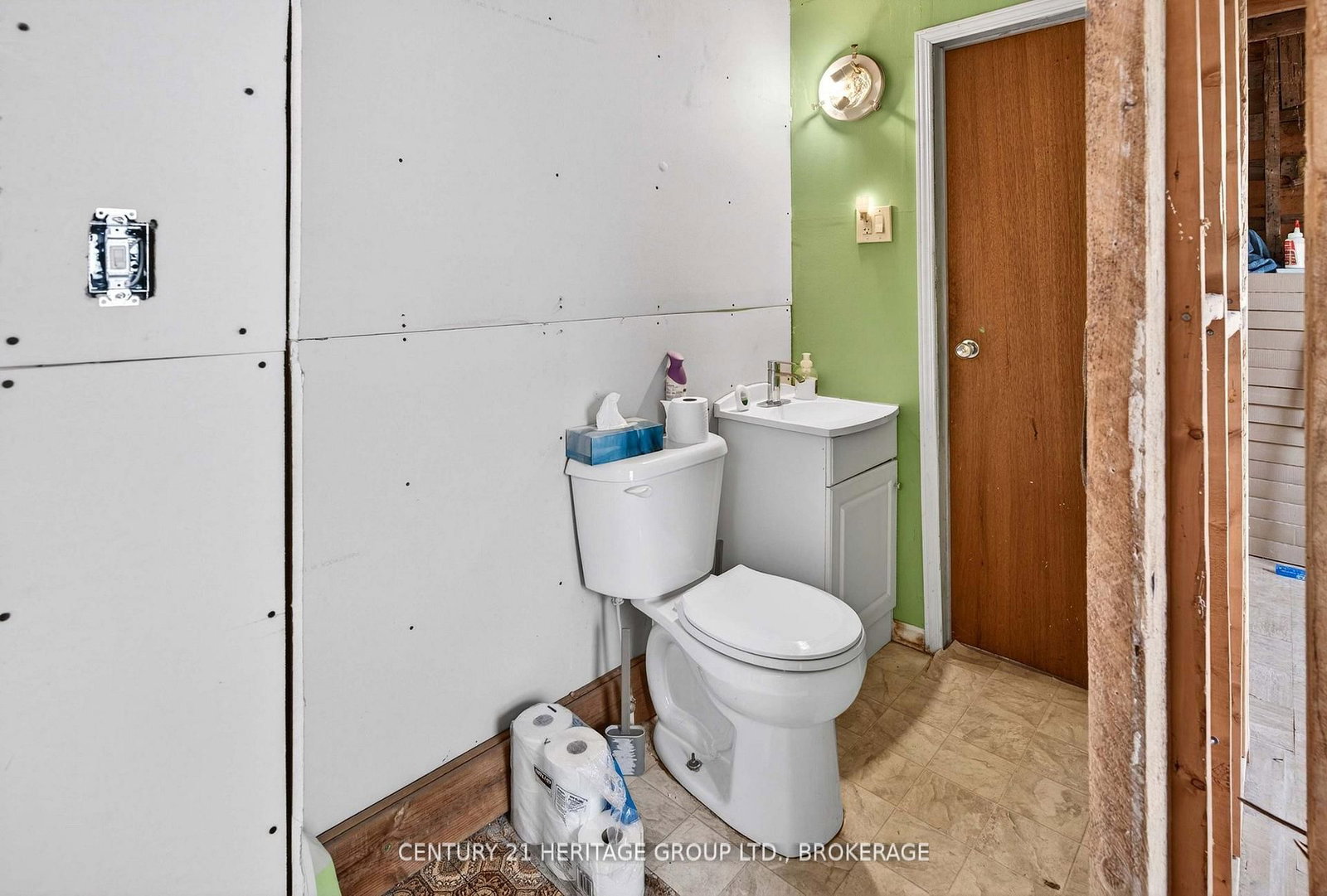 5886 Wilmer Road • Perth Road, ON photo 15