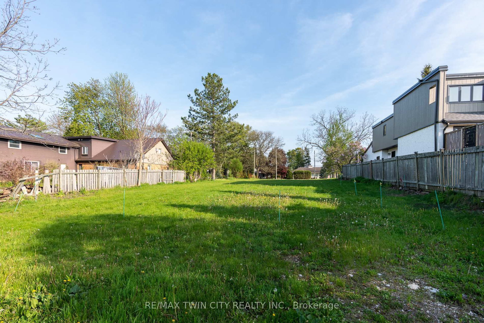 138 Riverbank Drive • Cambridge, ON photo 10