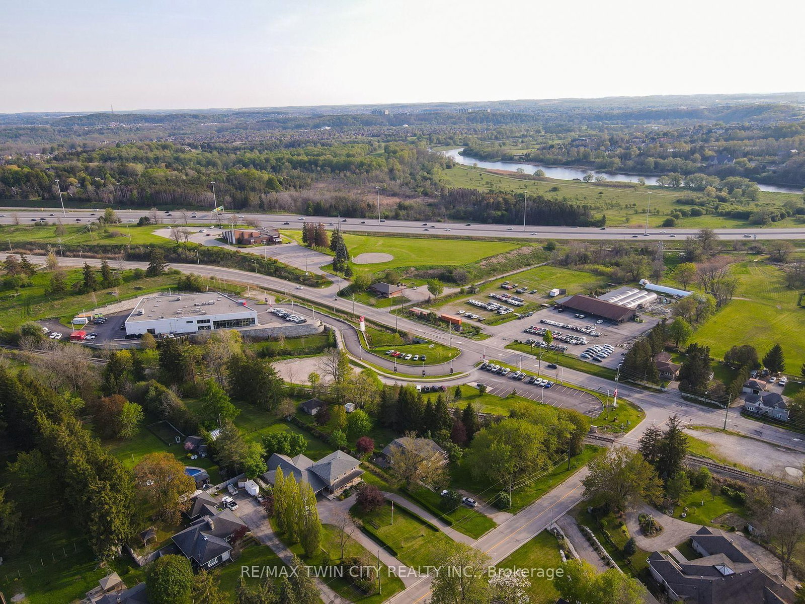 138 Riverbank Drive • Cambridge, ON photo 18