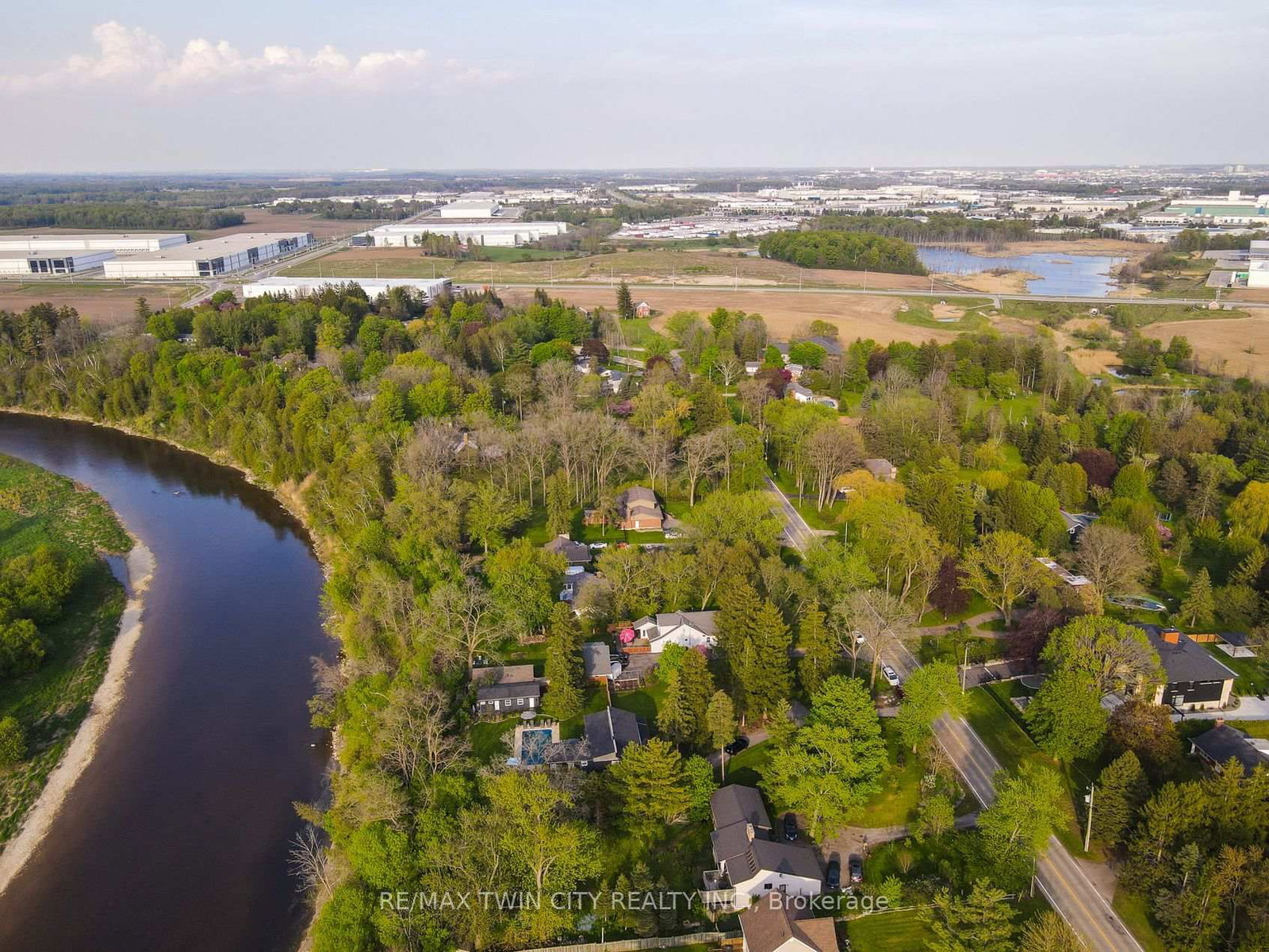 138 Riverbank Drive • Cambridge, ON photo 20