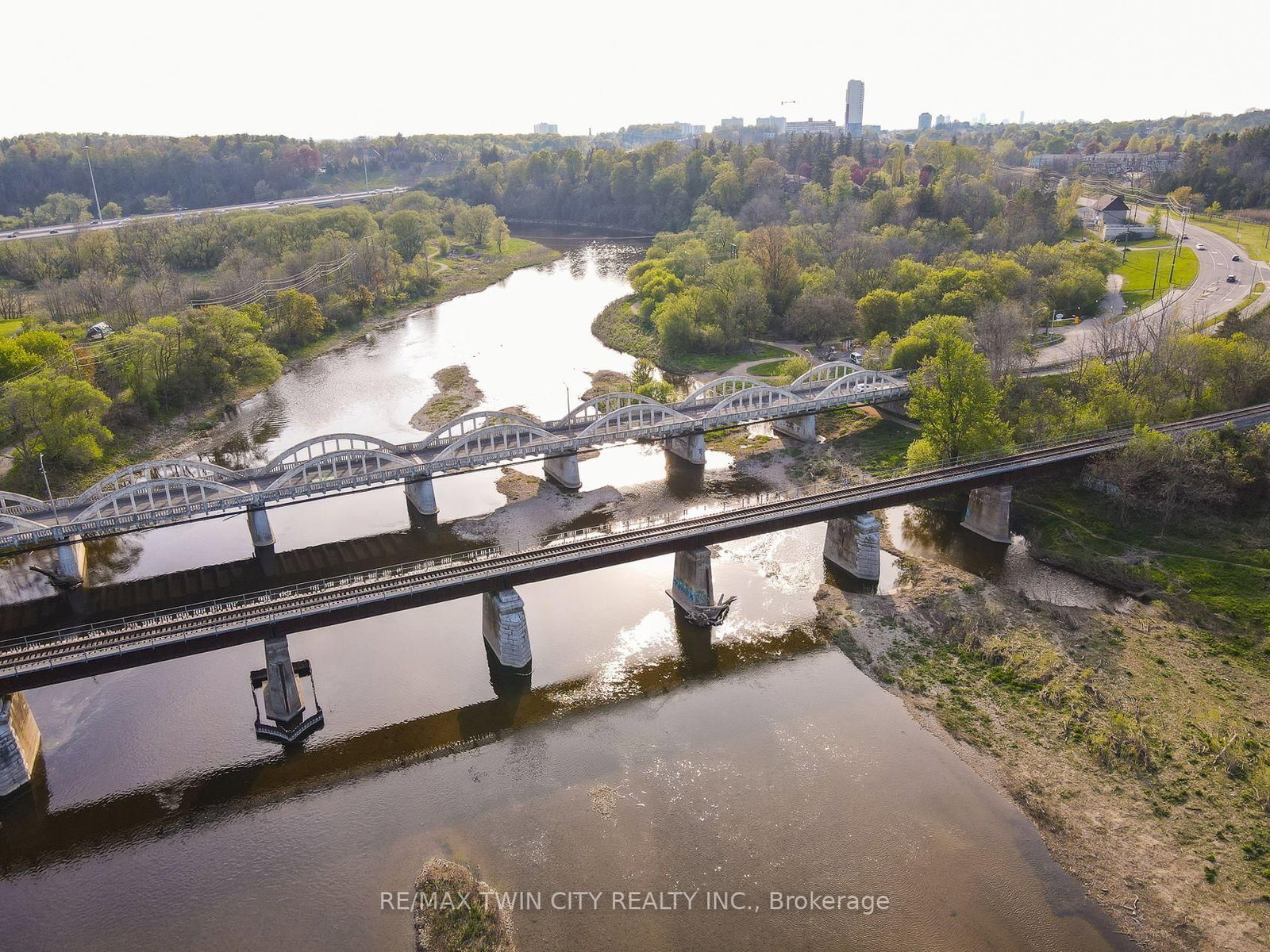 138 Riverbank Drive • Cambridge, ON photo 21