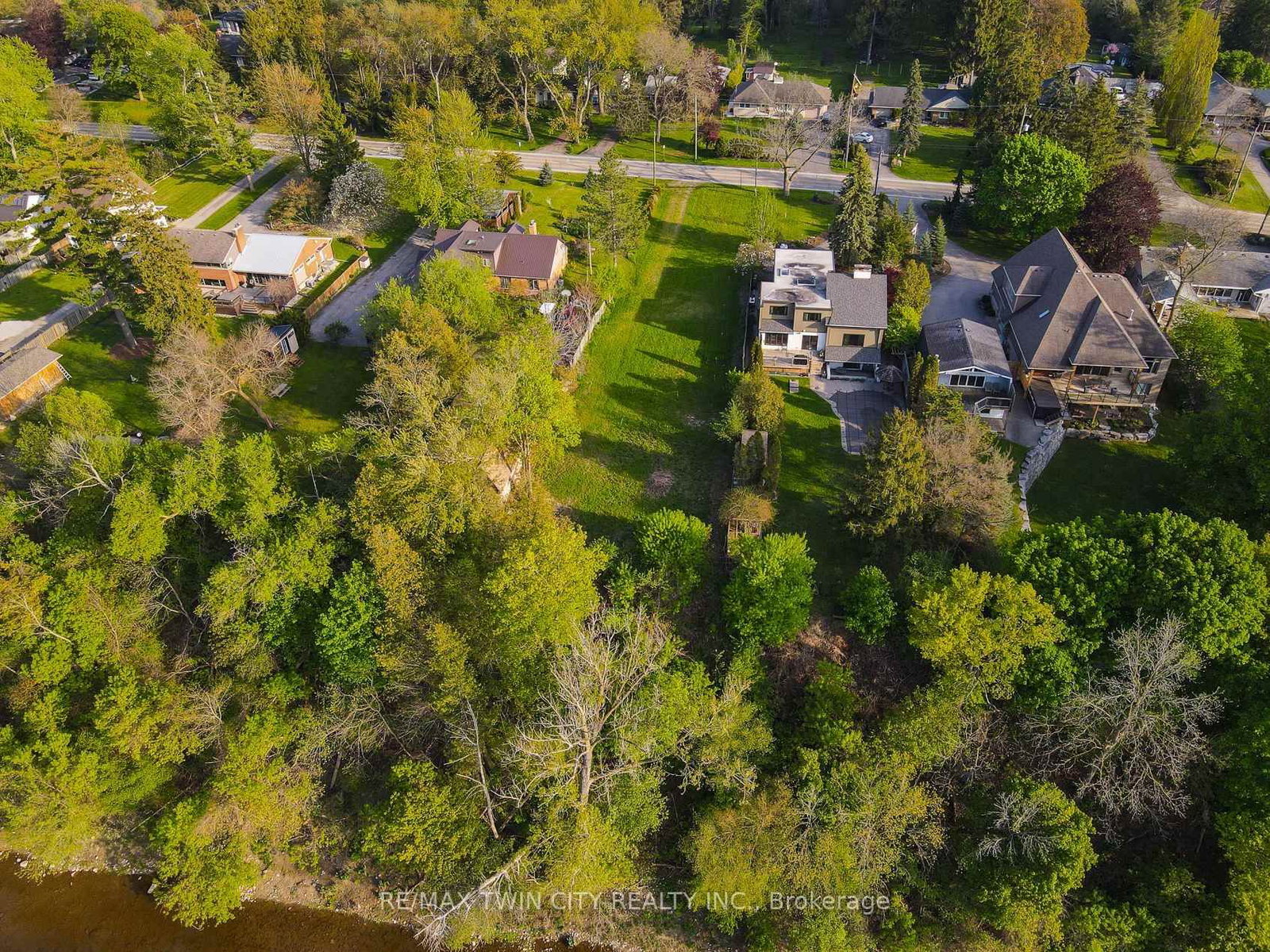 138 Riverbank Drive • Cambridge, ON photo 25