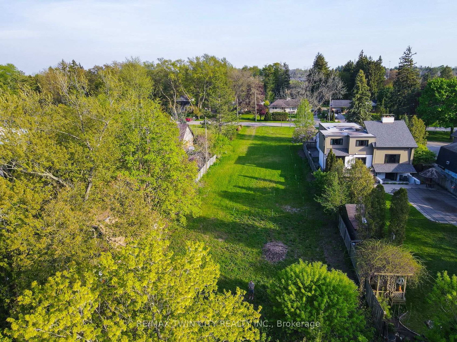 138 Riverbank Drive • Cambridge, ON photo 31