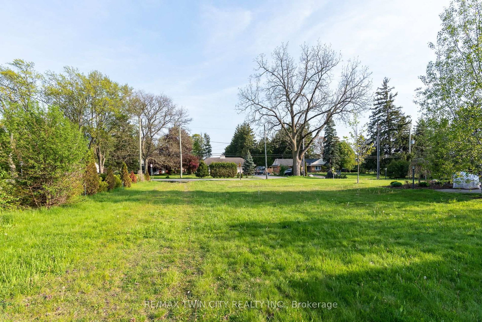 138 Riverbank Drive • Cambridge, ON photo 6