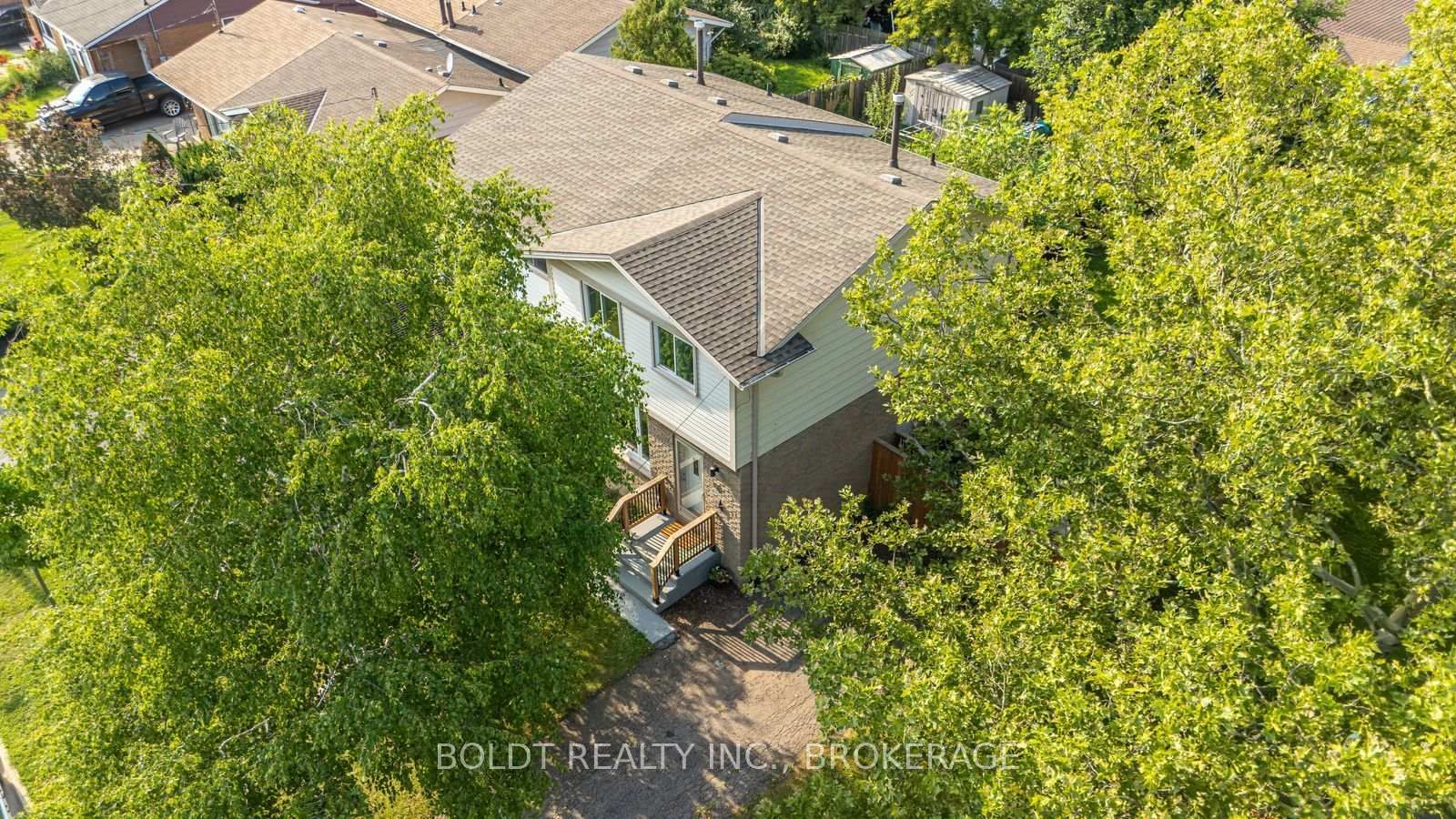 47 Brackencrest Road • St. Catharines, ON photo 1
