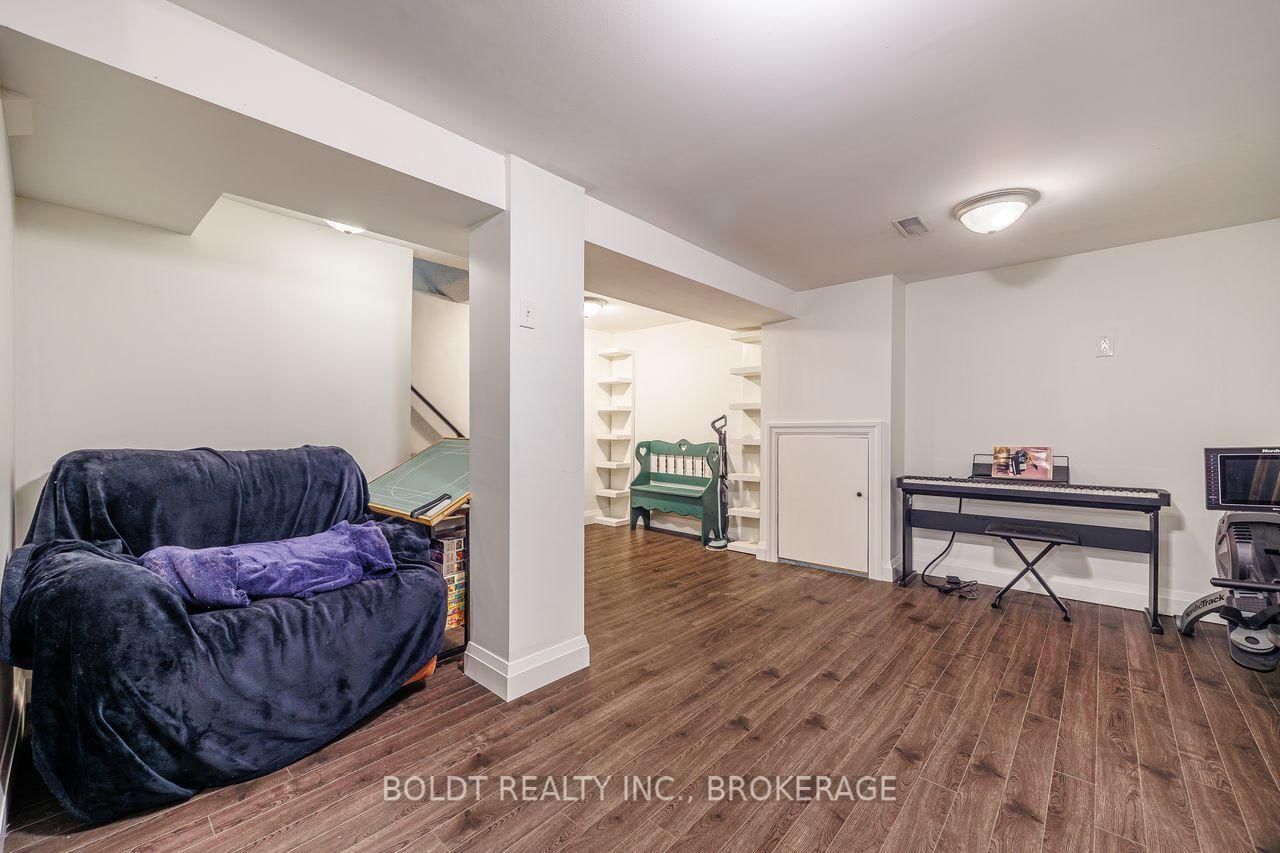 47 Brackencrest Road • St. Catharines, ON photo 16