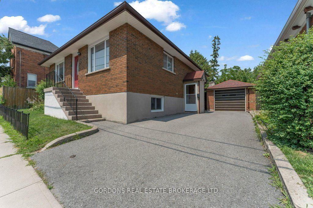 33 Plum Street • Kingston, ON photo 3