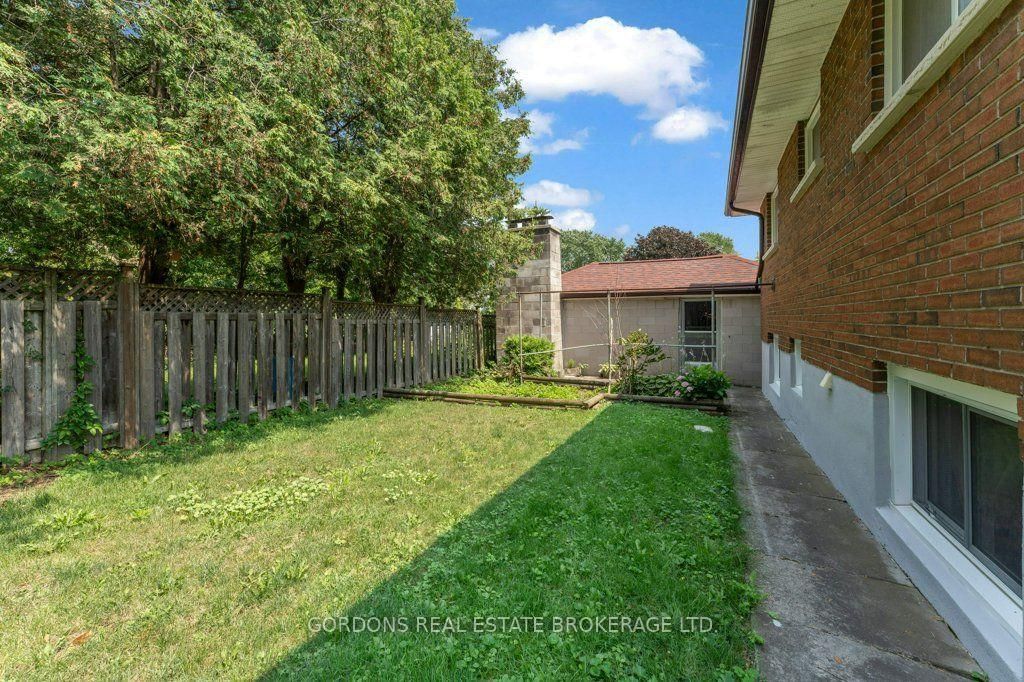 33 Plum Street • Kingston, ON photo 5