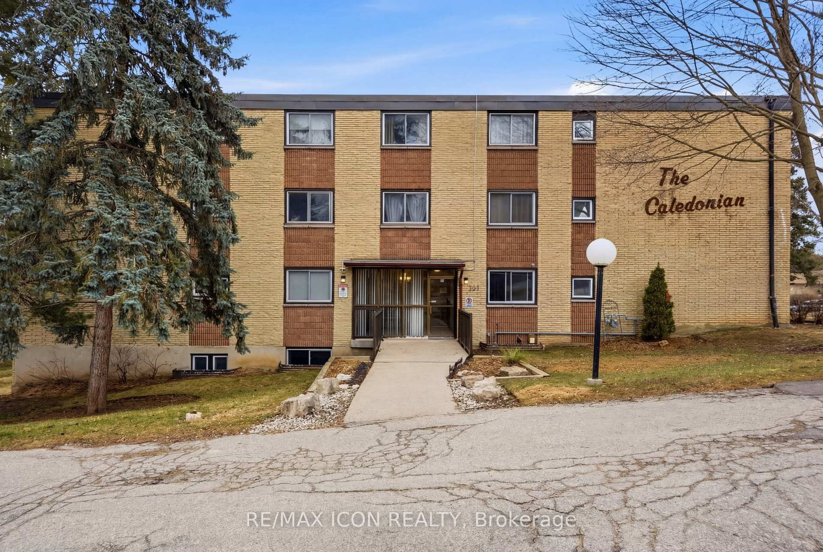 944 Caledonian View • #206 • Cambridge, ON photo 1