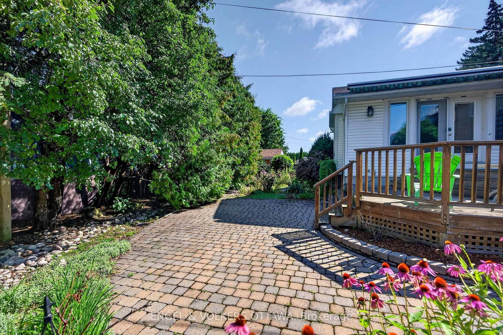905 Garwood Avenue • Ottawa, ON photo 37