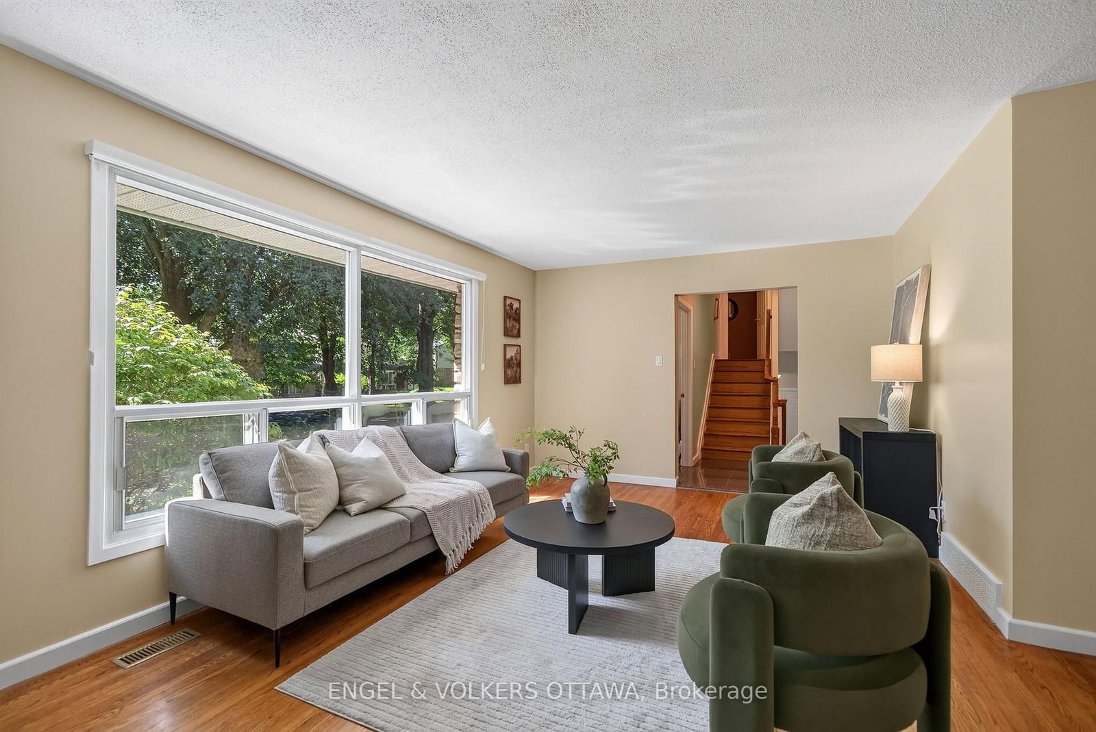 905 Garwood Avenue • Ottawa, ON photo 8