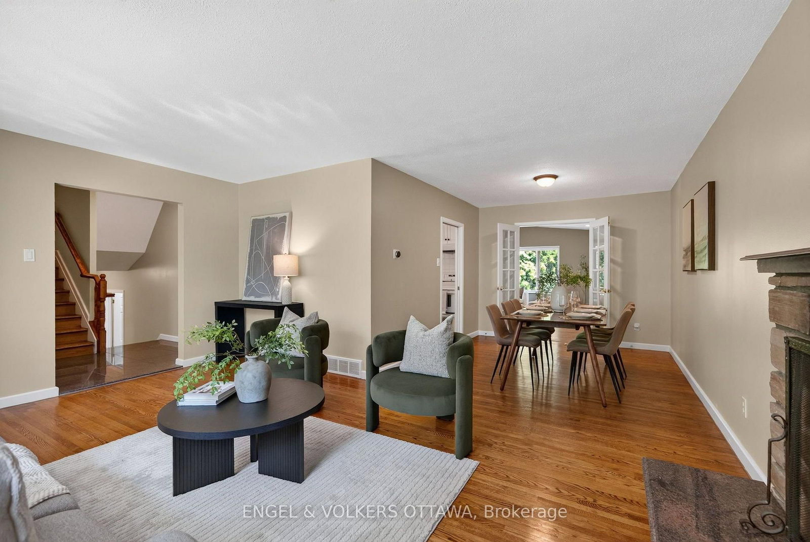 905 Garwood Avenue • Ottawa, ON photo 9
