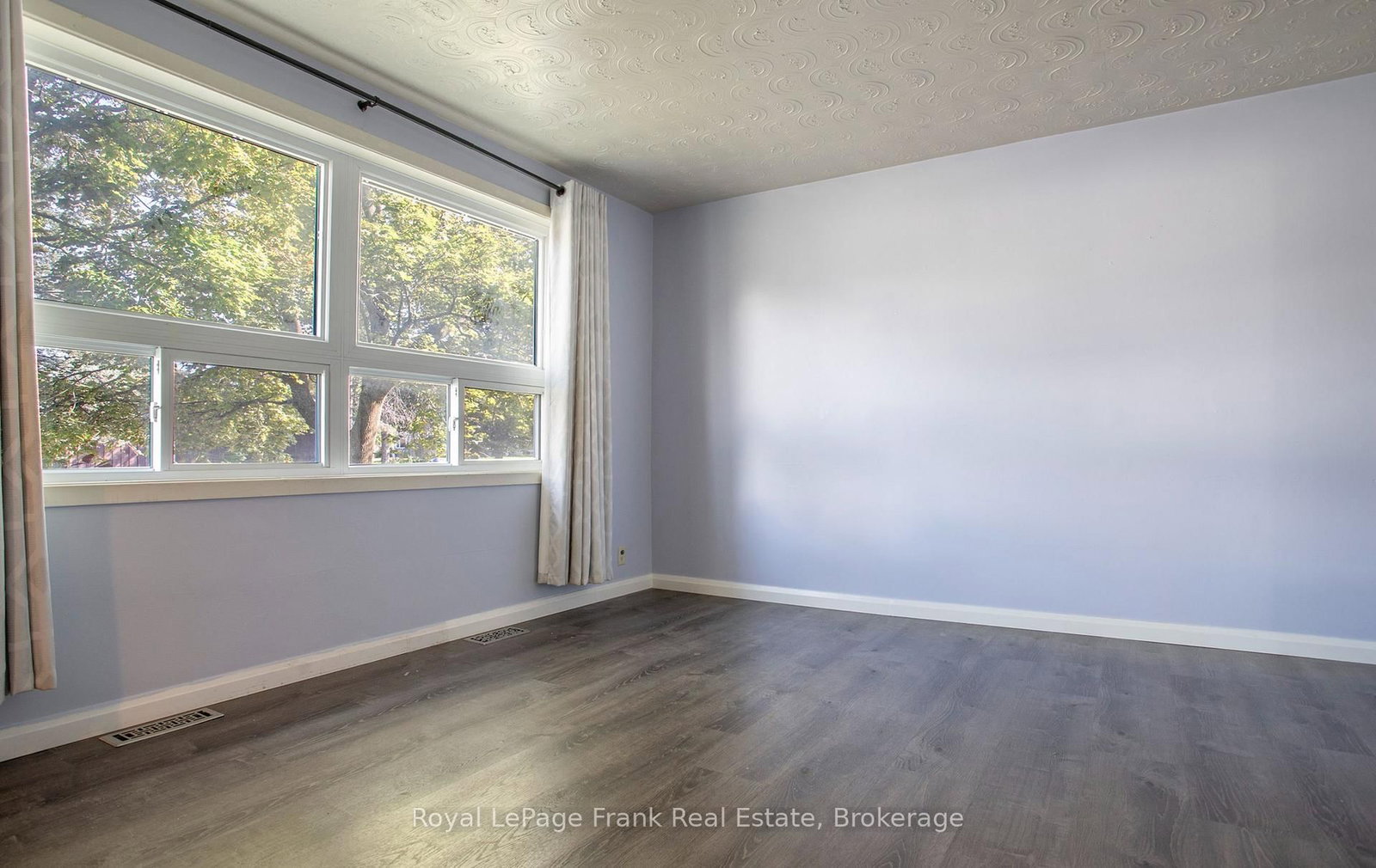 34 Northlin Park Road • Kawartha Lakes, ON photo 5