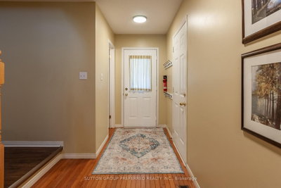 907 Blacksmith Street • London North, ON photo 2