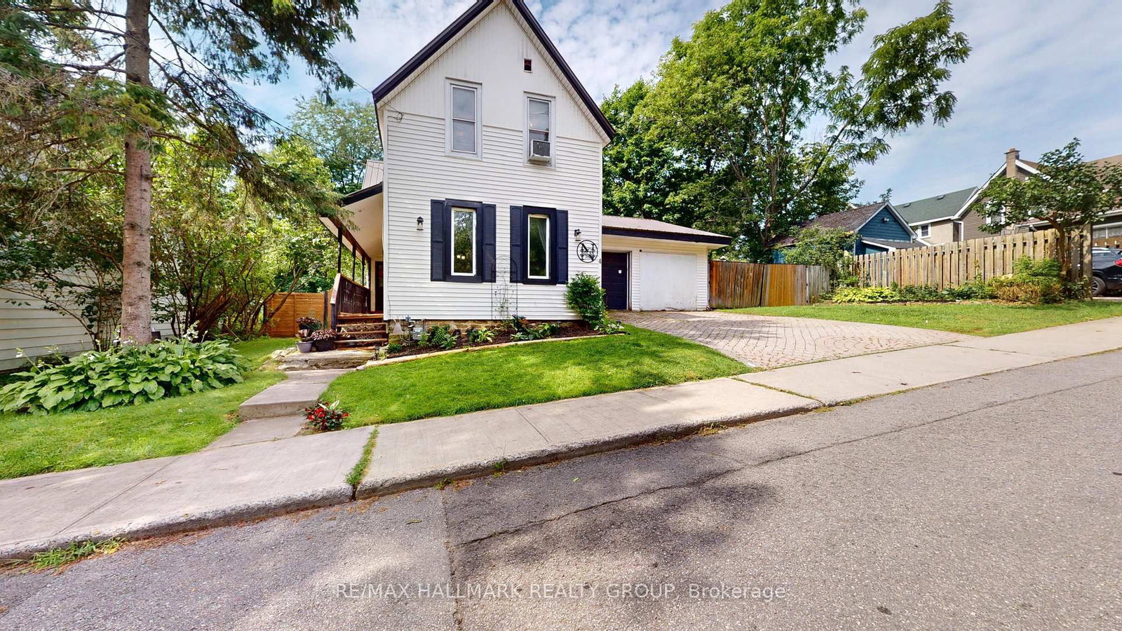 4 Franklin Street S • Brockville, ON photo 1