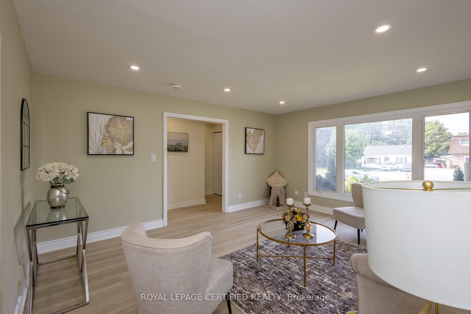 111 Limeridge Road W • Hamilton, ON photo 8