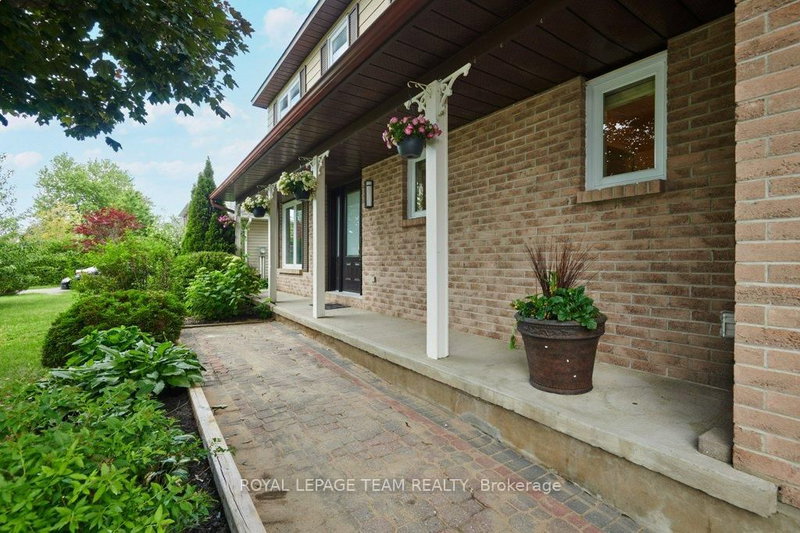 332 Liard Street