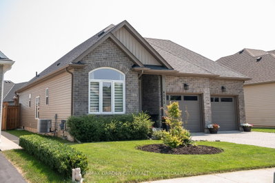 Detached House for sale at 4073 Village Creek Drive, Fort Erie, Ontario, L0S 1S0 - Stevensville - MLS: X13682680