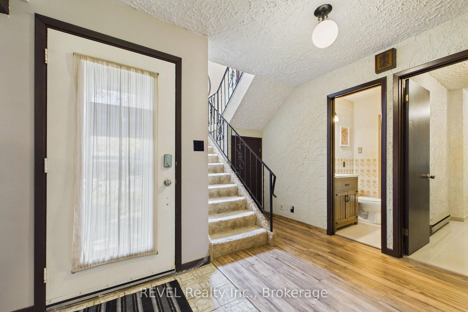 370 Segwun Boulevard • Gravenhurst, ON photo 4