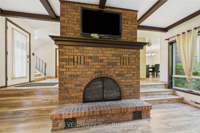 370 Segwun Boulevard • Gravenhurst, ON photo 8