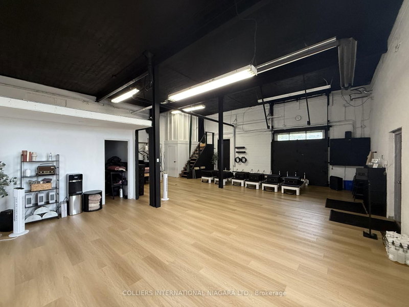 50 Niagara St photo 2