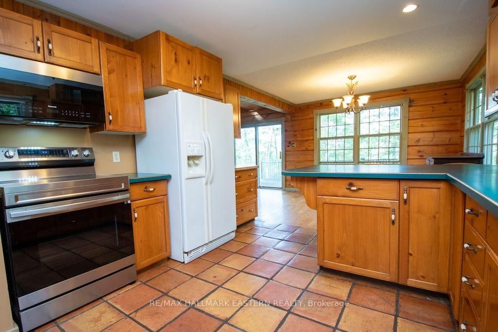 22 Carolina Court • Trent Lakes, ON photo 10
