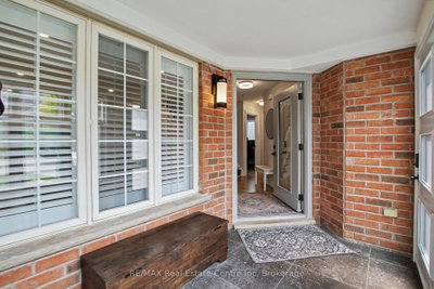 115 Mcfarlane Drive • Cambridge, ON photo 4