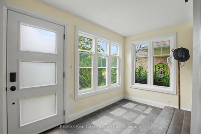 115 Mcfarlane Drive • Cambridge, ON photo 5