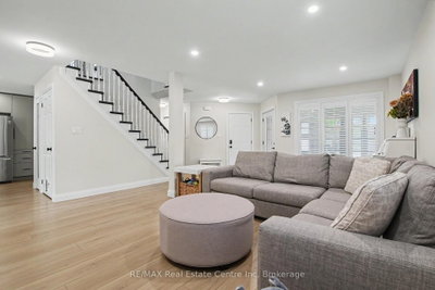 115 Mcfarlane Drive • Cambridge, ON photo 8