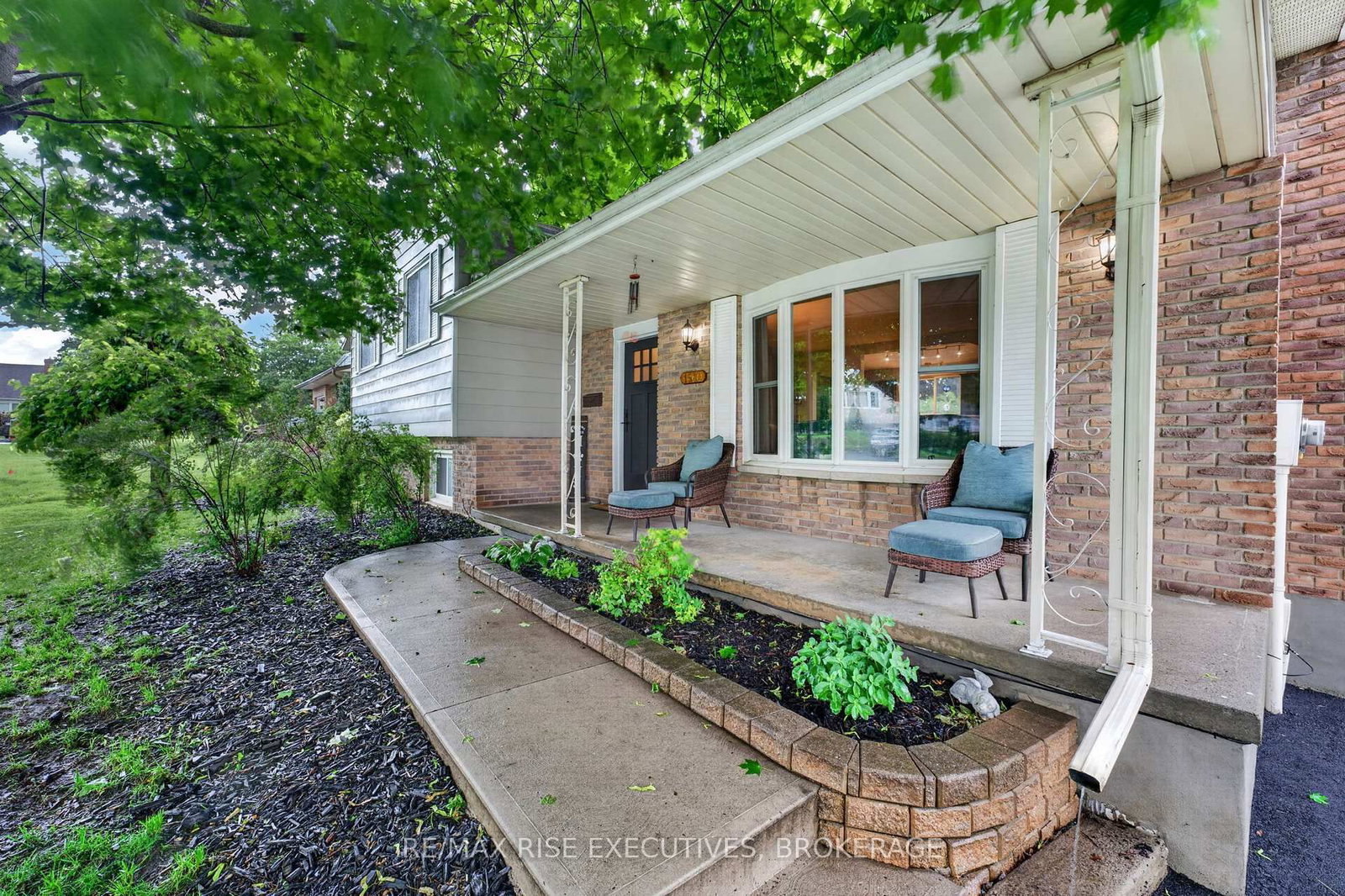 1560 Victoria Street • Kingston, ON photo 2