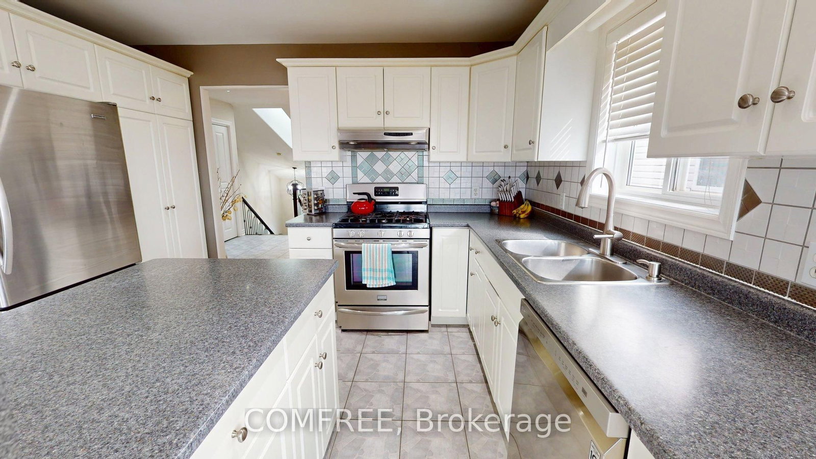 7136 Julie Drive • Niagara Falls, ON photo 11