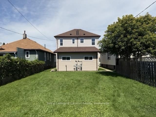444-446 Brock Street E