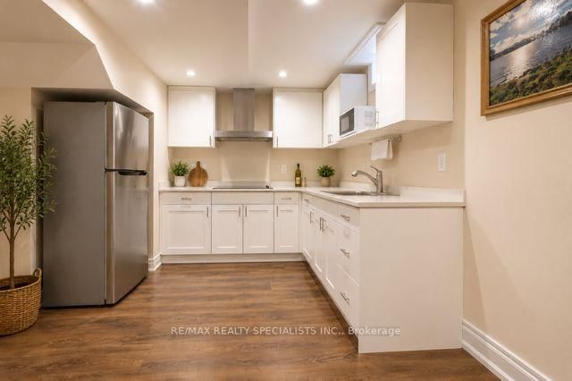 7 Kingspoint Circle • Hamilton, ON photo 18