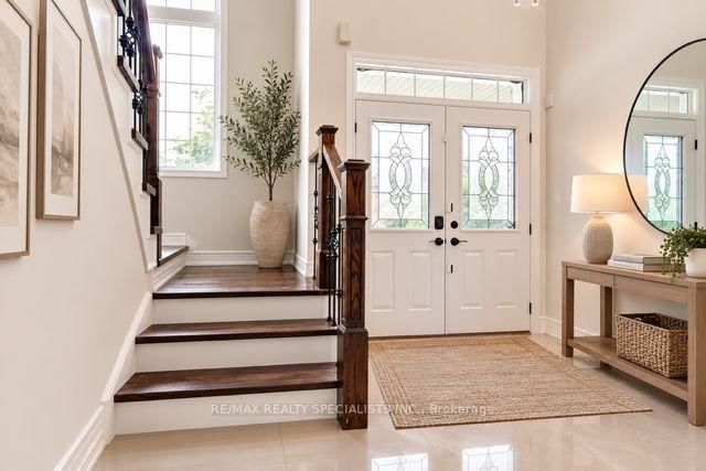 7 Kingspoint Circle