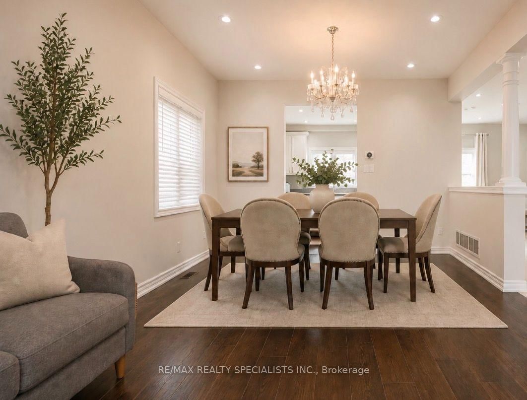 7 Kingspoint Circle • Hamilton, ON photo 4