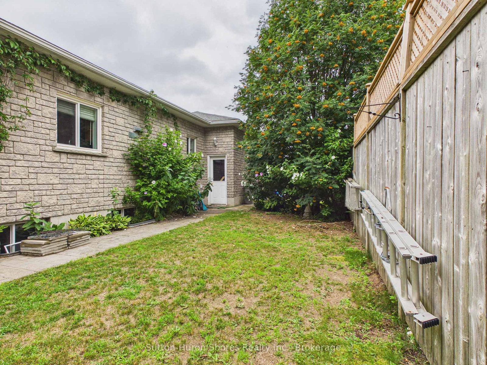 Listing Image 29