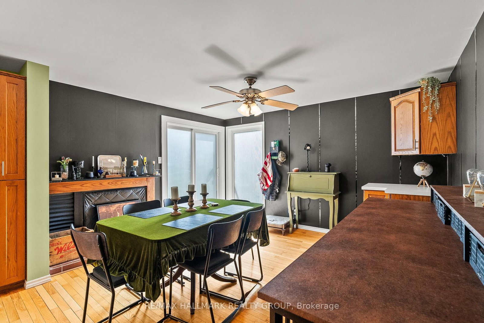 Listing Image 10