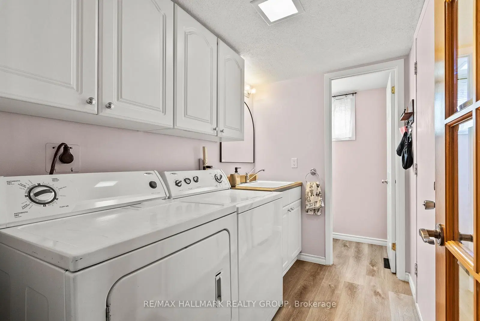 932 Beauclaire Drive, Ottawa, ON — photo 13
