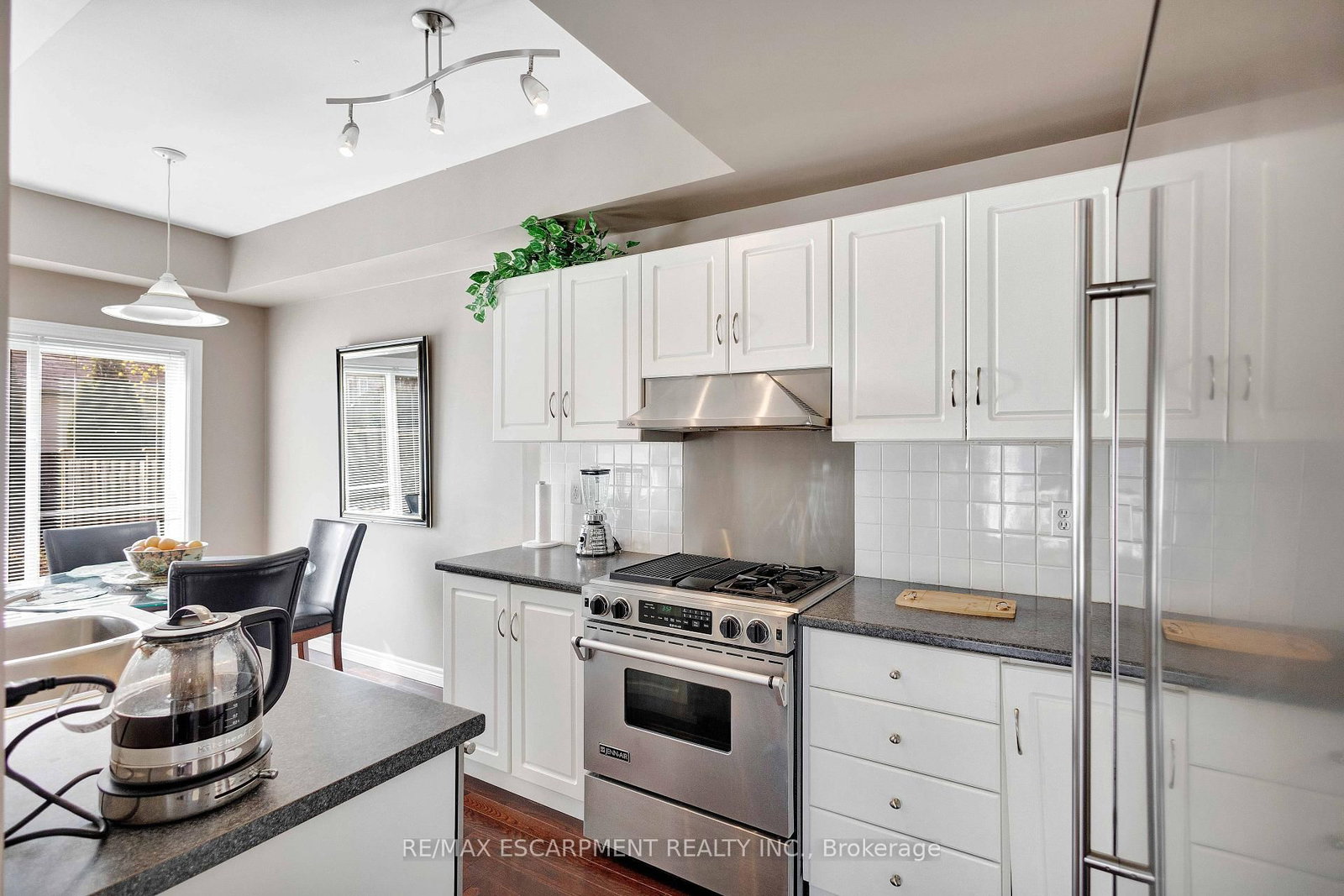 232 Stonehenge Drive • #8 • Hamilton, ON photo 13